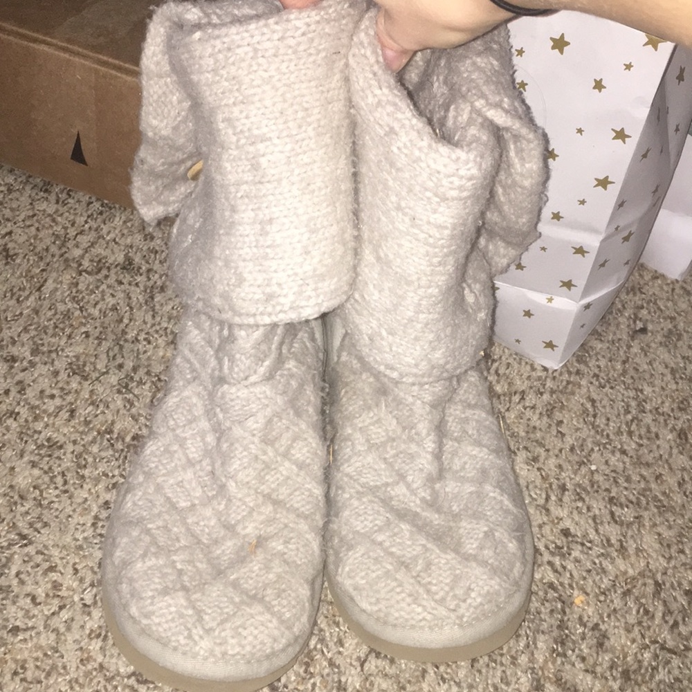 Authentic sweater uggs